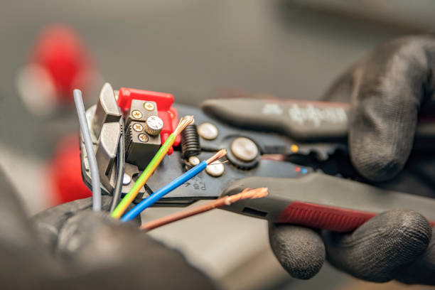 Best Electrical Outlet Repair  in Deerfield, IL